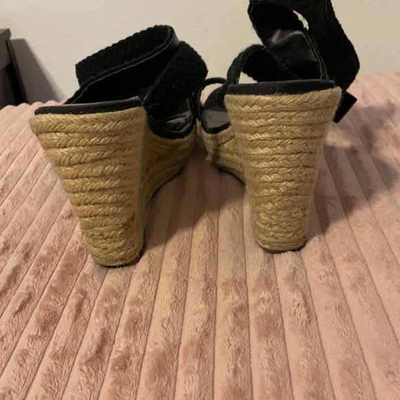 Shoes - Picture 3 of 3